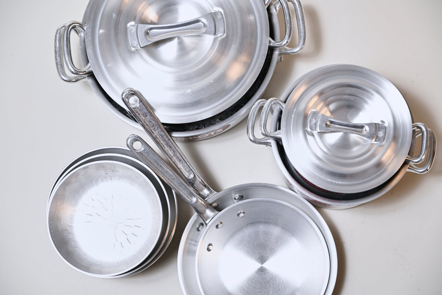 単層である必然──変わらない構造が厨房で信頼される理由